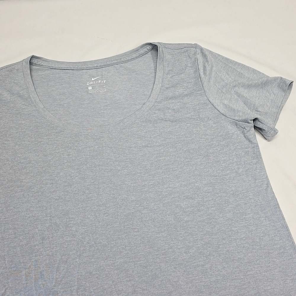 Nike Dri-FIT T-Shirt Womens Medium‎ Light Blue Heathered Scoop Neck Activewear